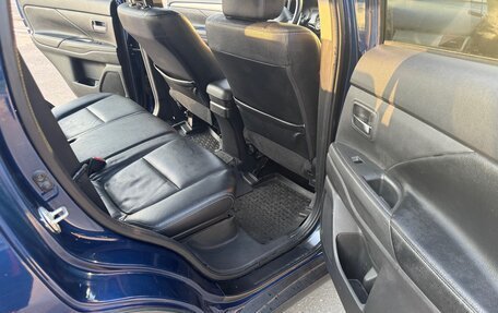 Mitsubishi Outlander III рестайлинг 3, 2014 год, 1 380 000 рублей, 12 фотография