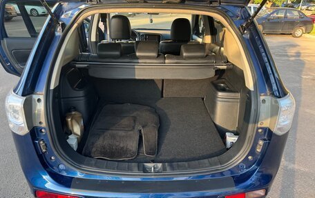 Mitsubishi Outlander III рестайлинг 3, 2014 год, 1 380 000 рублей, 9 фотография