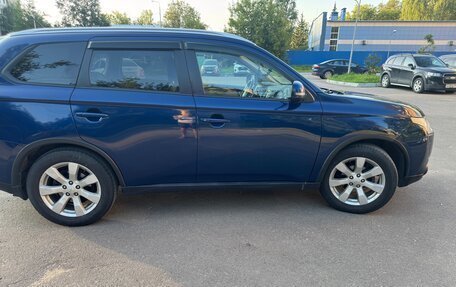 Mitsubishi Outlander III рестайлинг 3, 2014 год, 1 380 000 рублей, 18 фотография