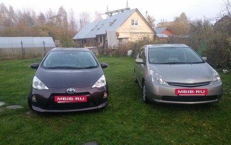 Toyota Aqua I, 2014 год, 950 000 рублей, 2 фотография