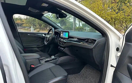 Ford Focus IV, 2022 год, 1 590 999 рублей, 14 фотография
