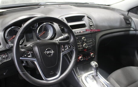 Opel Insignia II рестайлинг, 2010 год, 775 000 рублей, 10 фотография