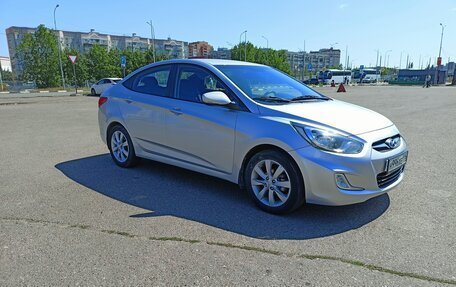 Hyundai Solaris II рестайлинг, 2011 год, 680 000 рублей, 3 фотография