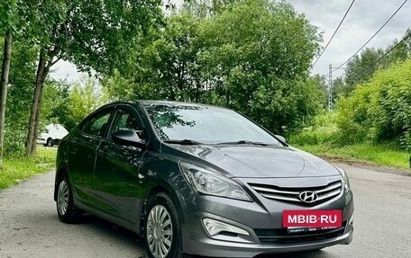 Hyundai Solaris II рестайлинг, 2015 год, 945 000 рублей, 5 фотография