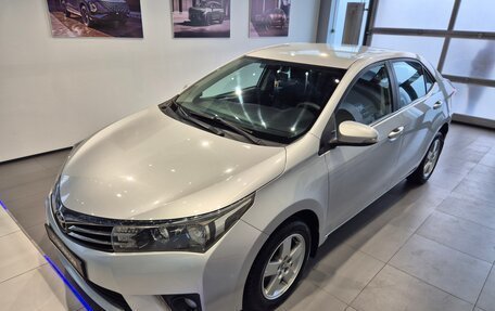 Toyota Corolla, 2013 год, 1 290 000 рублей, 2 фотография