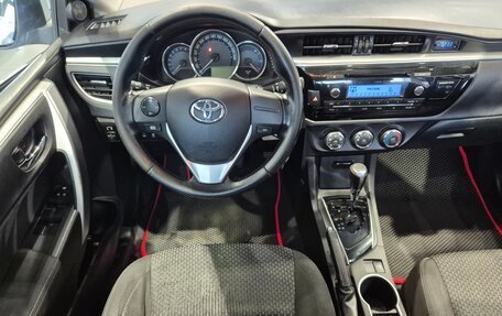 Toyota Corolla, 2013 год, 1 290 000 рублей, 40 фотография