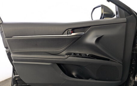 Toyota Camry, 2020 год, 2 890 000 рублей, 17 фотография