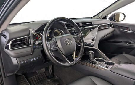 Toyota Camry, 2020 год, 2 890 000 рублей, 16 фотография