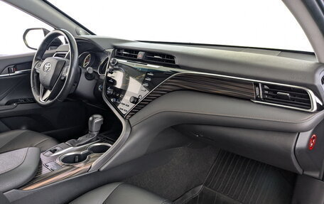 Toyota Camry, 2020 год, 2 890 000 рублей, 21 фотография