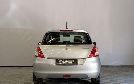 Suzuki Swift IV, 2011 год, 800 000 рублей, 6 фотография