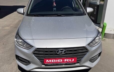 Hyundai Solaris II рестайлинг, 2018 год, 1 100 000 рублей, 1 фотография