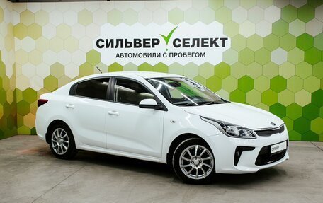 KIA Rio IV, 2018 год, 1 200 000 рублей, 5 фотография