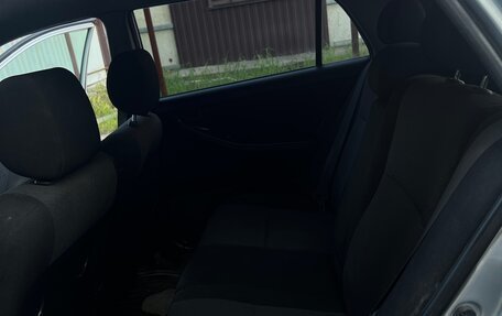 Toyota Corolla, 2003 год, 650 000 рублей, 34 фотография