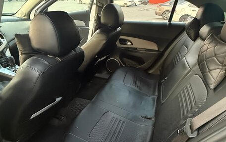 Chevrolet Cruze II, 2011 год, 770 000 рублей, 9 фотография