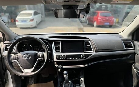 Toyota Highlander III, 2021 год, 2 900 000 рублей, 17 фотография