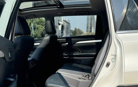 Toyota Highlander III, 2021 год, 2 900 000 рублей, 27 фотография
