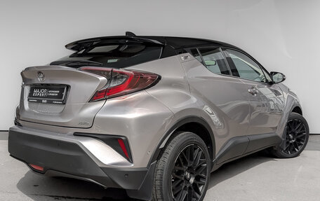 Toyota C-HR I рестайлинг, 2019 год, 2 200 000 рублей, 5 фотография