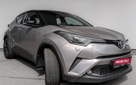 Toyota C-HR I рестайлинг, 2019 год, 2 200 000 рублей, 3 фотография