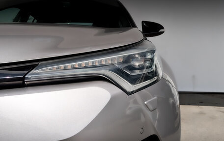 Toyota C-HR I рестайлинг, 2019 год, 2 200 000 рублей, 17 фотография