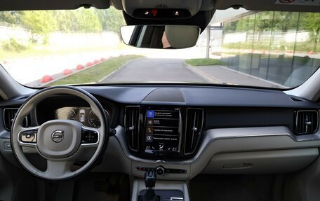 Volvo XC60 II, 2018 год, 2 999 000 рублей, 10 фотография