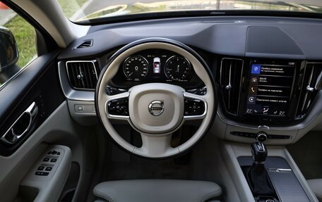 Volvo XC60 II, 2018 год, 2 999 000 рублей, 11 фотография