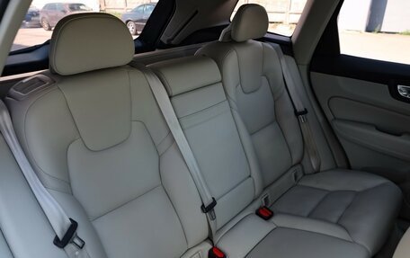 Volvo XC60 II, 2018 год, 2 999 000 рублей, 16 фотография