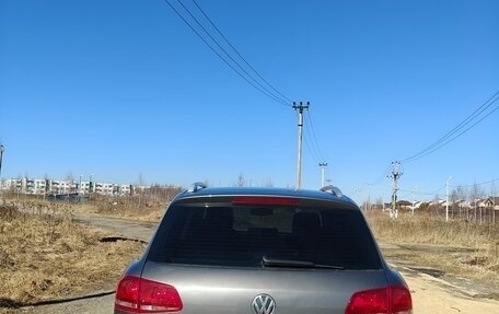 Volkswagen Touareg III, 2011 год, 1 650 000 рублей, 3 фотография