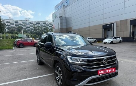 Volkswagen Teramont I, 2021 год, 3 850 000 рублей, 2 фотография