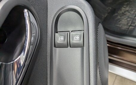 Renault Duster I рестайлинг, 2017 год, 1 380 000 рублей, 8 фотография