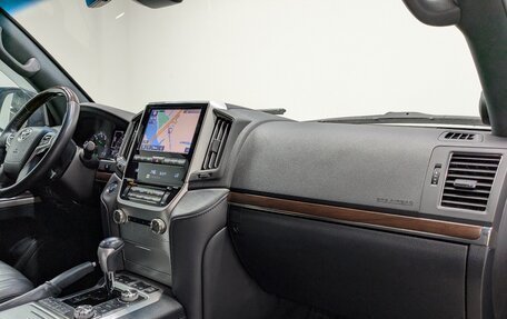 Toyota Land Cruiser 200, 2020 год, 7 700 000 рублей, 18 фотография
