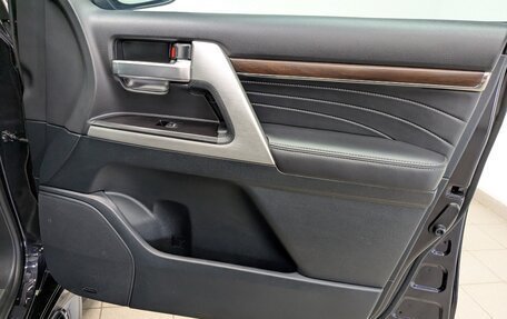Toyota Land Cruiser 200, 2020 год, 7 700 000 рублей, 19 фотография