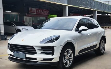 Porsche Macan I рестайлинг, 2022 год, 4 297 975 рублей, 2 фотография