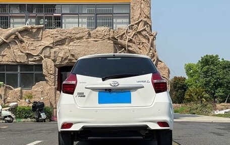 Toyota Yaris XP150 рестайлинг, 2021 год, 1 160 000 рублей, 3 фотография
