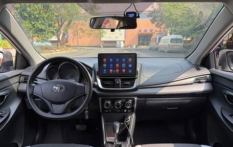 Toyota Yaris XP150 рестайлинг, 2021 год, 1 160 000 рублей, 11 фотография