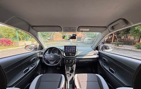 Toyota Yaris XP150 рестайлинг, 2021 год, 1 160 000 рублей, 12 фотография