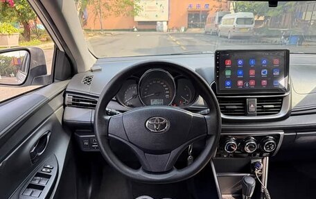 Toyota Yaris XP150 рестайлинг, 2021 год, 1 160 000 рублей, 13 фотография