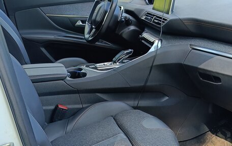 Peugeot 5008 II, 2020 год, 2 870 000 рублей, 6 фотография
