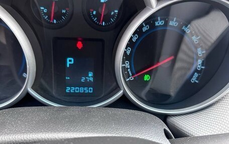 Chevrolet Cruze II, 2011 год, 620 000 рублей, 9 фотография