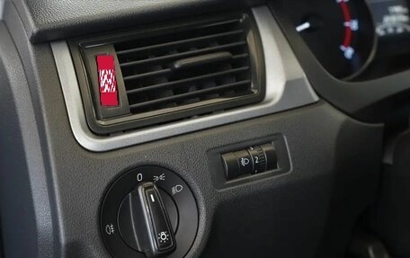 Skoda Rapid I, 2016 год, 845 000 рублей, 10 фотография