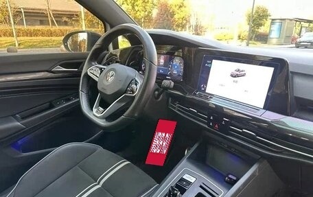 Volkswagen Golf VIII, 2022 год, 1 820 000 рублей, 16 фотография