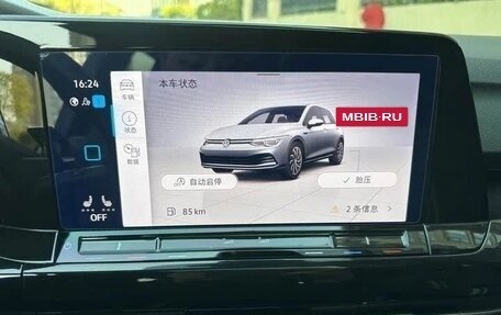 Volkswagen Golf VIII, 2022 год, 1 820 000 рублей, 13 фотография
