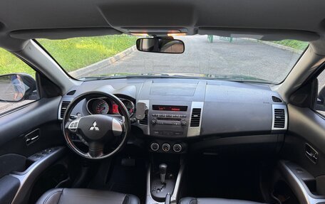 Mitsubishi Outlander III рестайлинг 3, 2008 год, 1 080 000 рублей, 16 фотография
