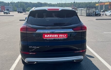 Geely Atlas, 2022 год, 1 850 000 рублей, 5 фотография