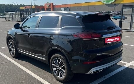 Geely Atlas, 2022 год, 1 850 000 рублей, 4 фотография