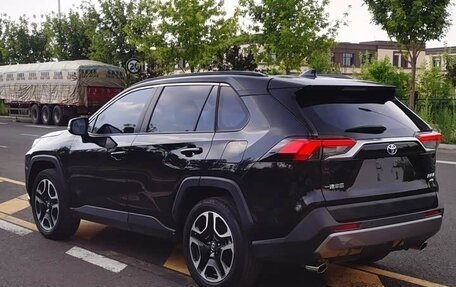Toyota RAV4, 2022 год, 3 070 000 рублей, 4 фотография