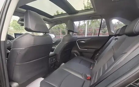 Toyota RAV4, 2022 год, 3 070 000 рублей, 12 фотография