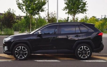 Toyota RAV4, 2022 год, 3 070 000 рублей, 7 фотография
