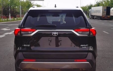 Toyota RAV4, 2022 год, 3 070 000 рублей, 5 фотография