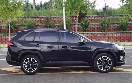 Toyota RAV4, 2022 год, 3 070 000 рублей, 8 фотография