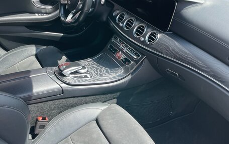 Mercedes-Benz E-Класс, 2019 год, 3 350 000 рублей, 14 фотография